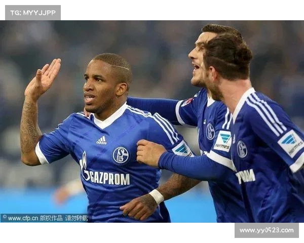 法尔范在沙尔克04的表现与战术角色解析及其对球队影响分析